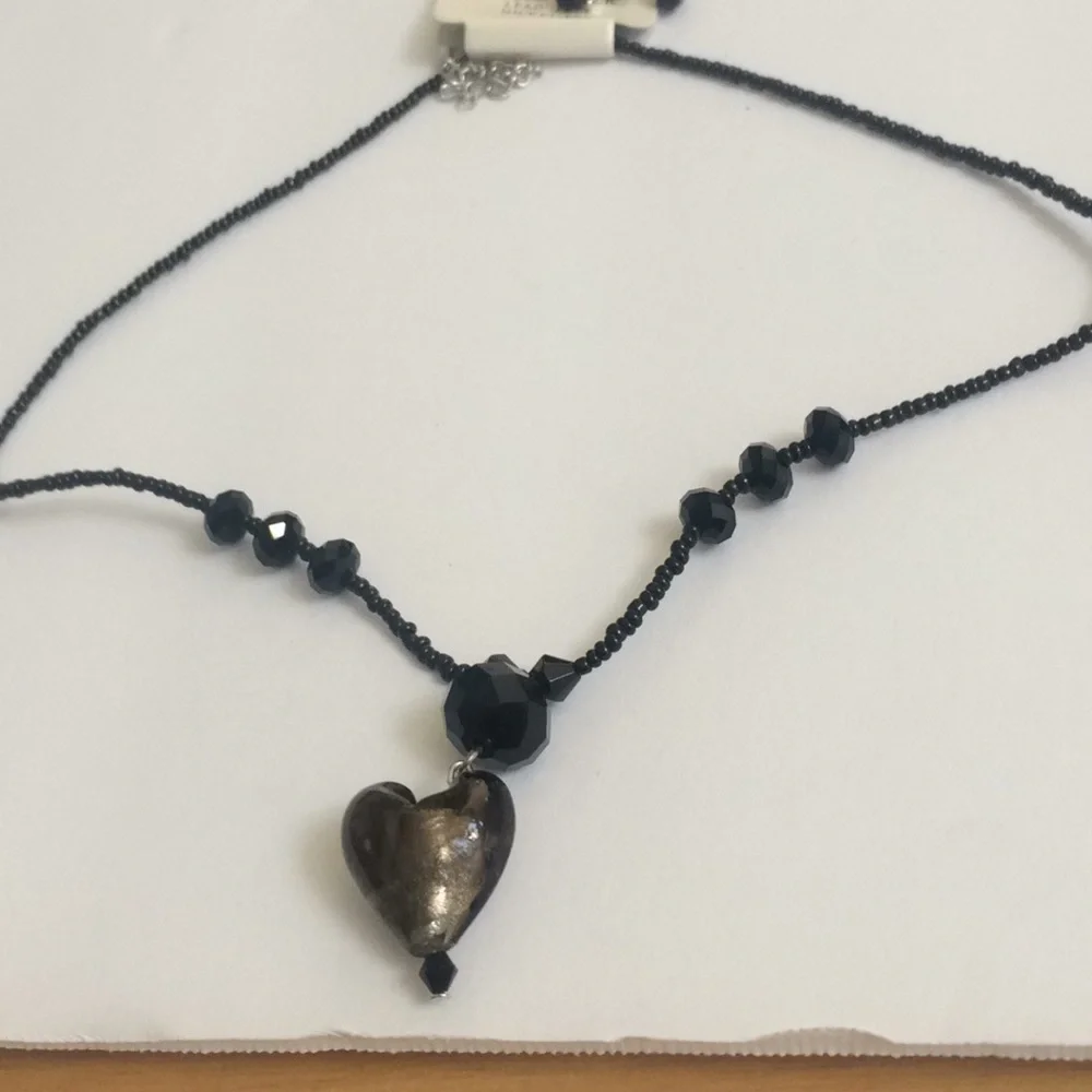 NEW crystal necklace and earring set (dB)